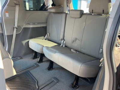 2019 Toyota Sienna XLE