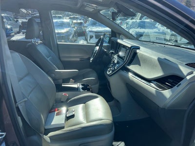 2019 Toyota Sienna XLE