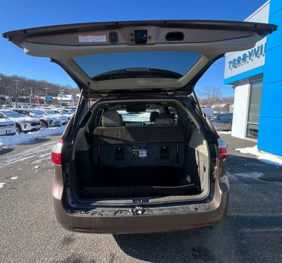 2019 Toyota Sienna XLE