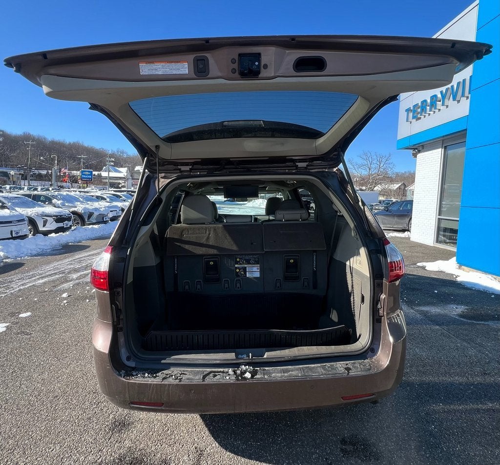 2019 Toyota Sienna XLE