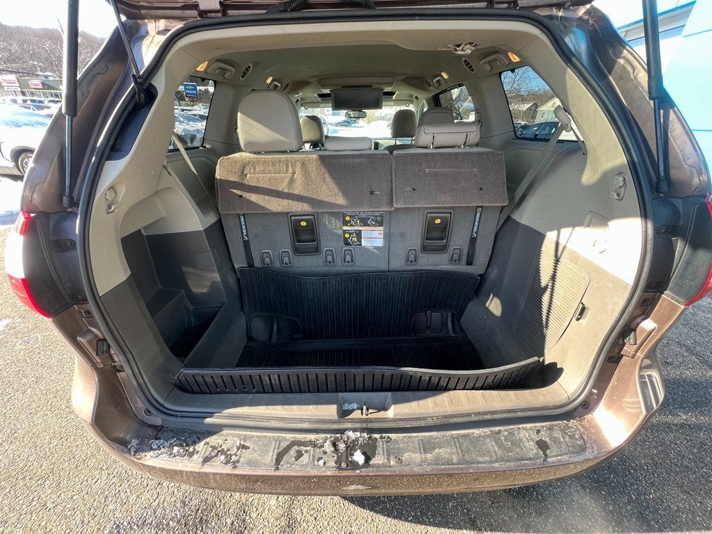 2019 Toyota Sienna XLE
