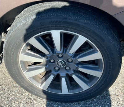 2019 Toyota Sienna XLE