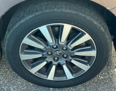 2019 Toyota Sienna XLE