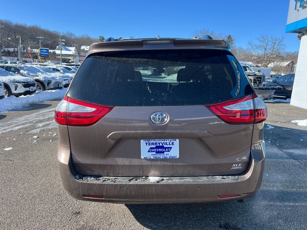 2019 Toyota Sienna XLE