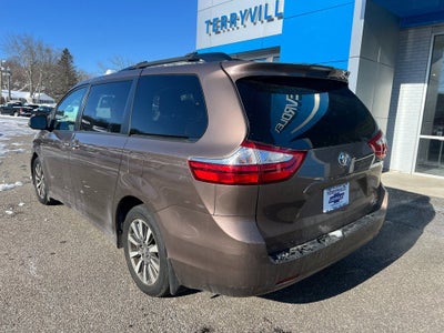 2019 Toyota Sienna XLE