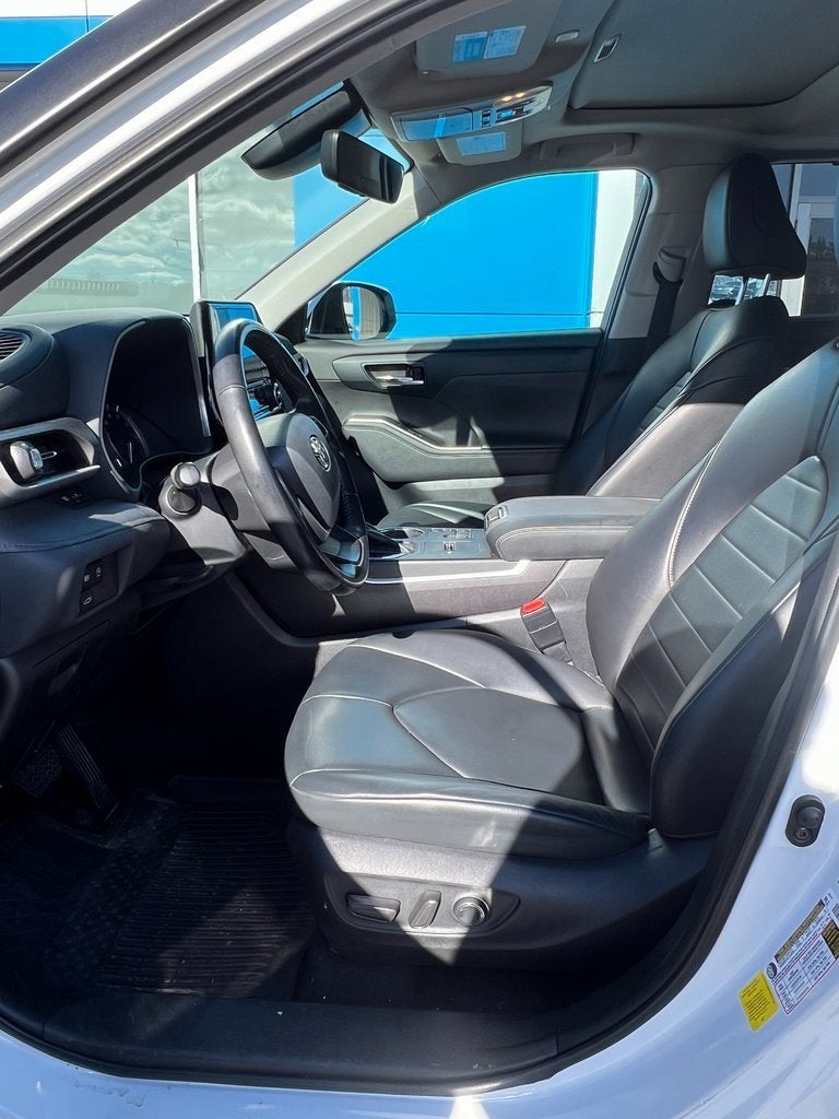 2023 Toyota Highlander L