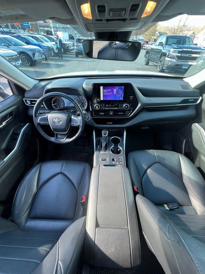 2023 Toyota Highlander L