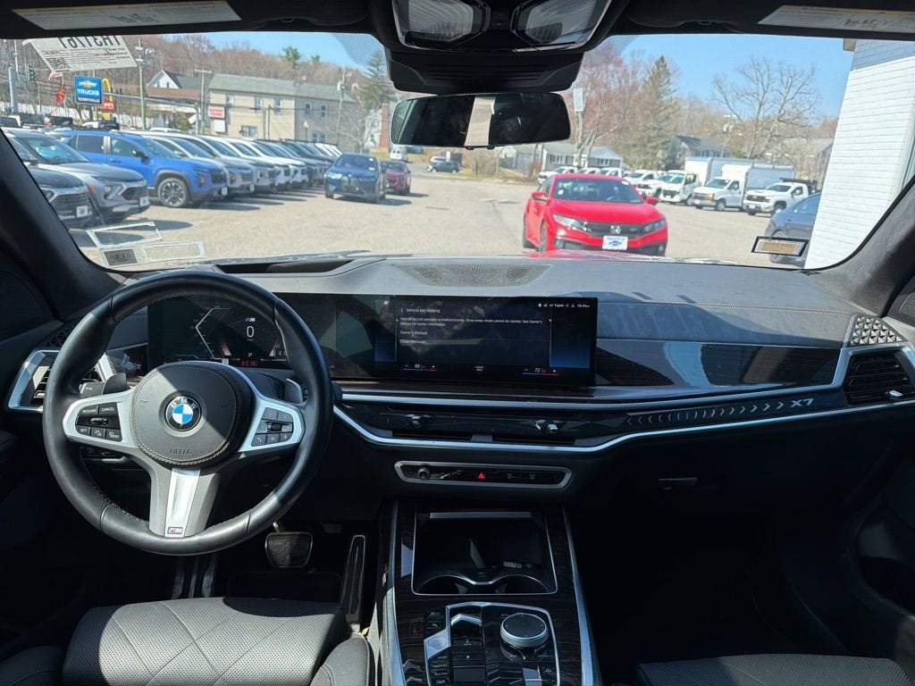 2023 BMW X7 xDrive40i