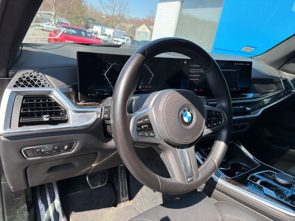 2023 BMW X7 xDrive40i
