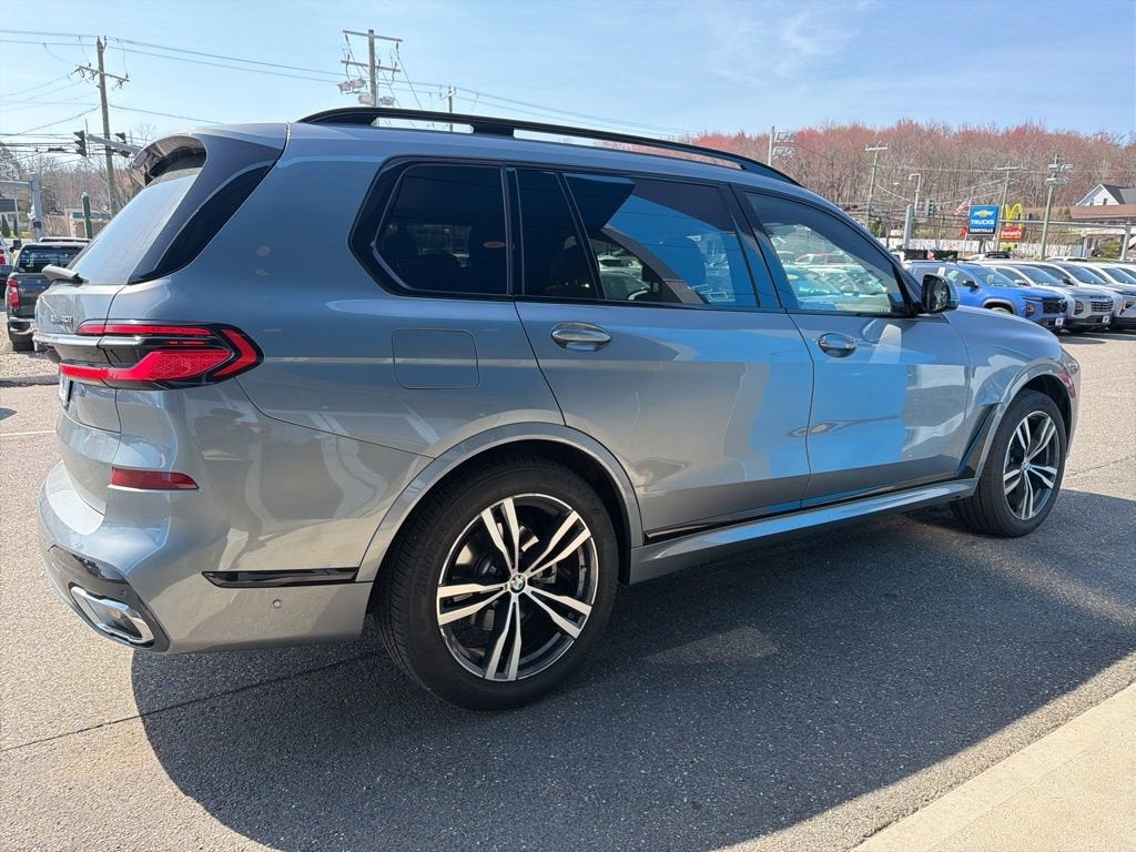 2023 BMW X7 xDrive40i