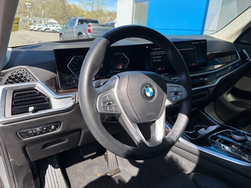 2023 BMW X7 xDrive40i