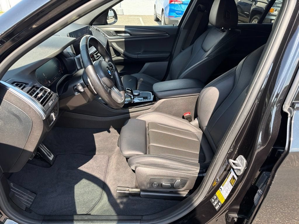 2024 BMW X4 xDrive30i