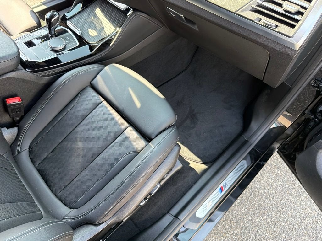 2024 BMW X4 xDrive30i