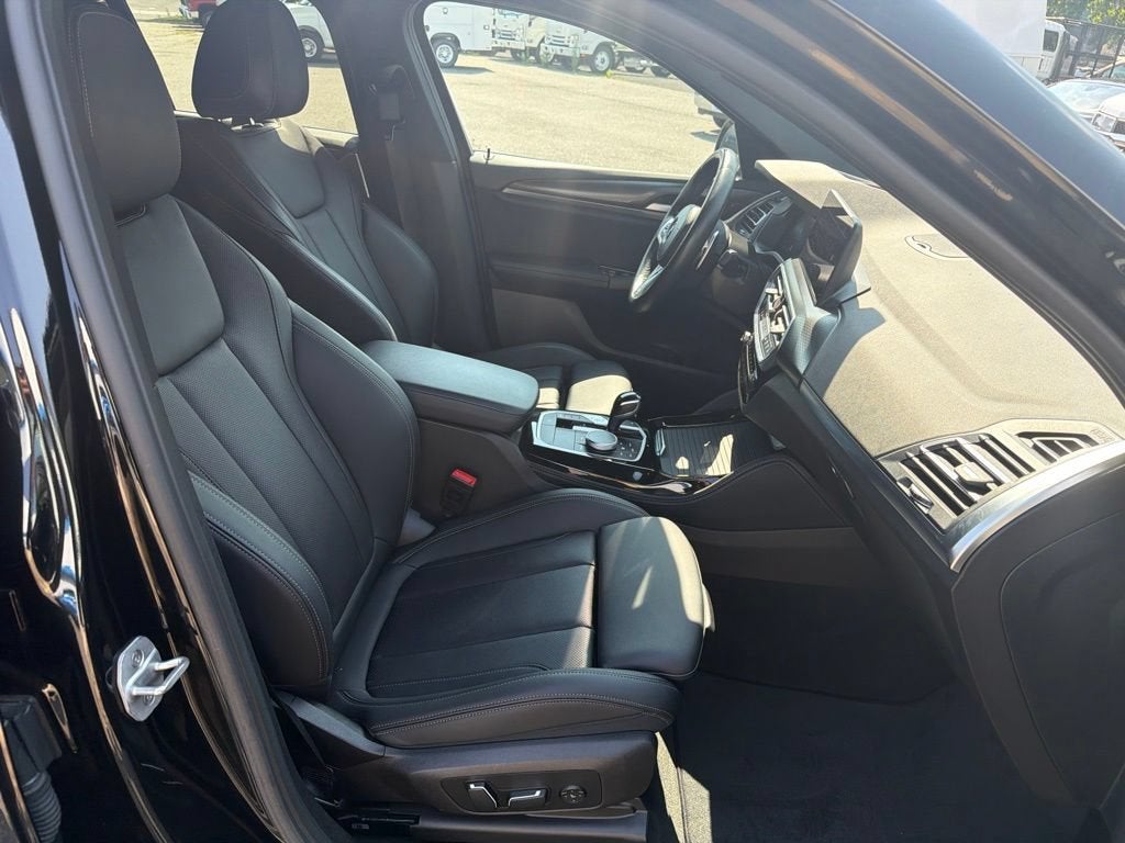 2024 BMW X4 xDrive30i