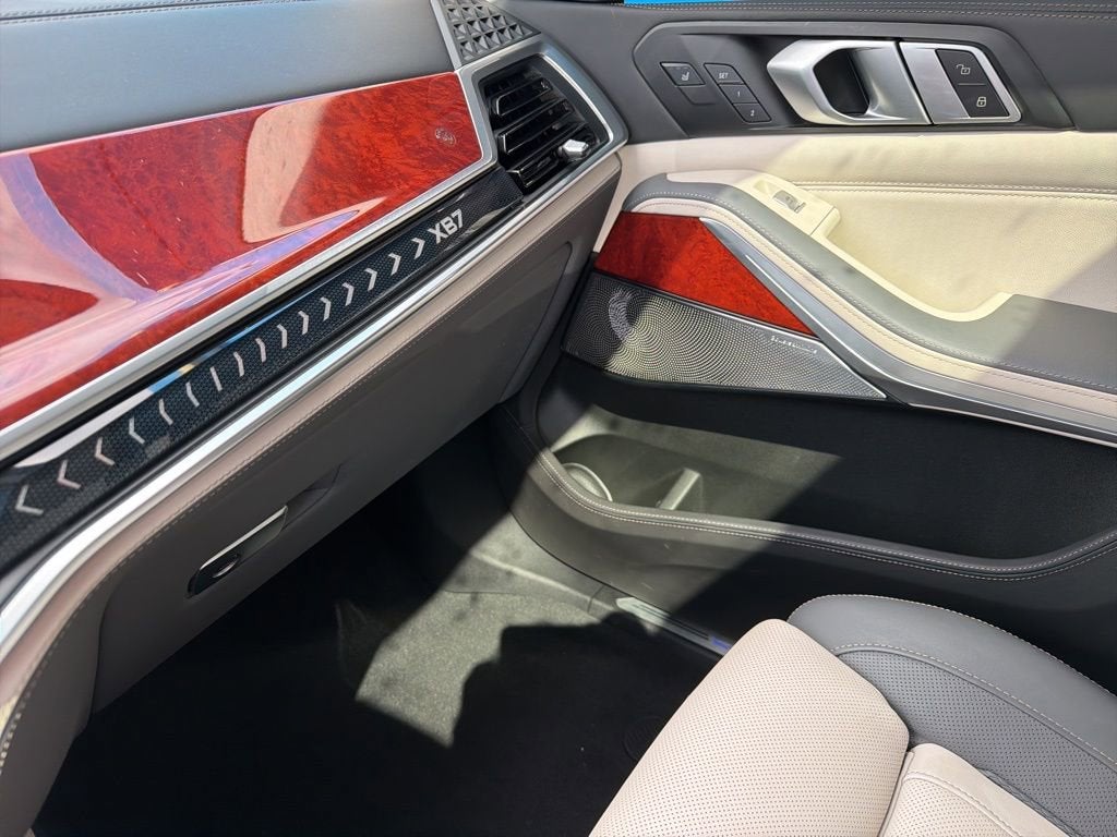 2024 BMW X7 ALPINA XB7