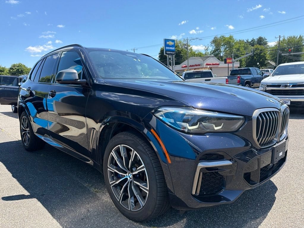 2022 BMW X5 M50i