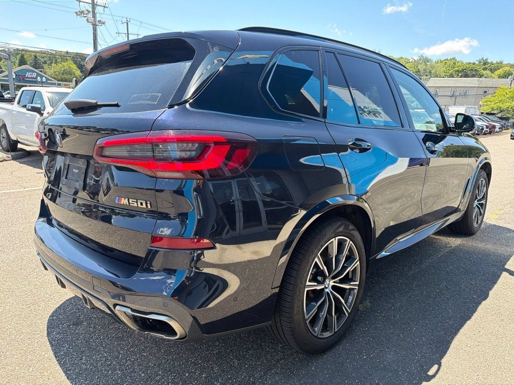2022 BMW X5 M50i