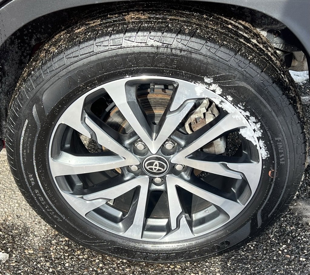 2022 Toyota Corolla Cross XLE