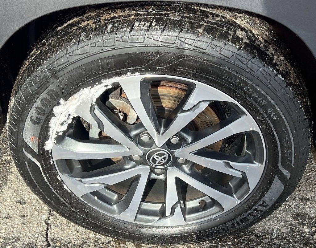 2022 Toyota Corolla Cross XLE