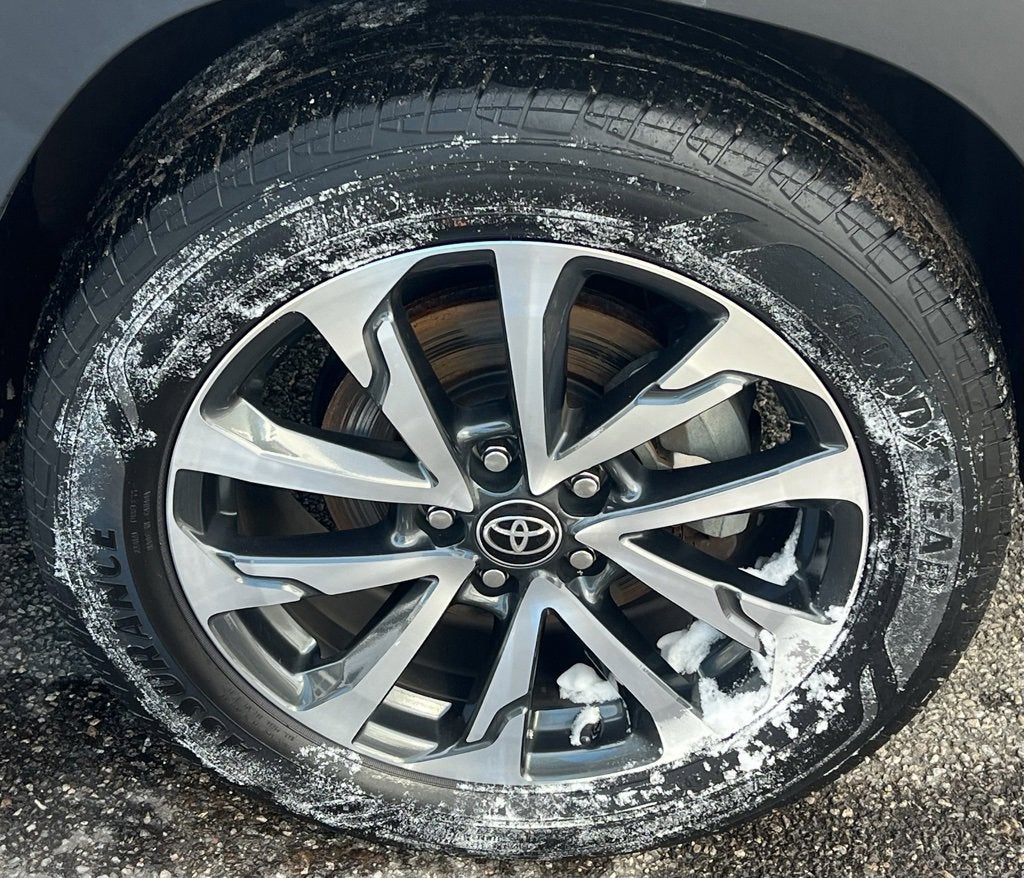 2022 Toyota Corolla Cross XLE