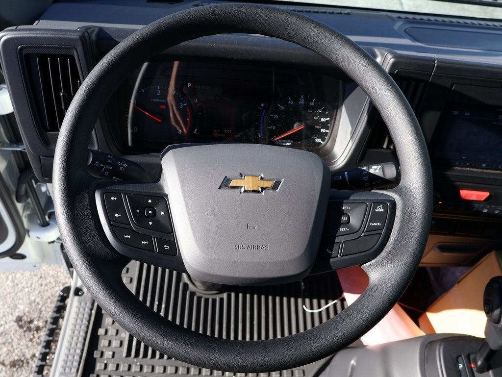 2025 Chevrolet Low Cab Forward 5500 XD Base