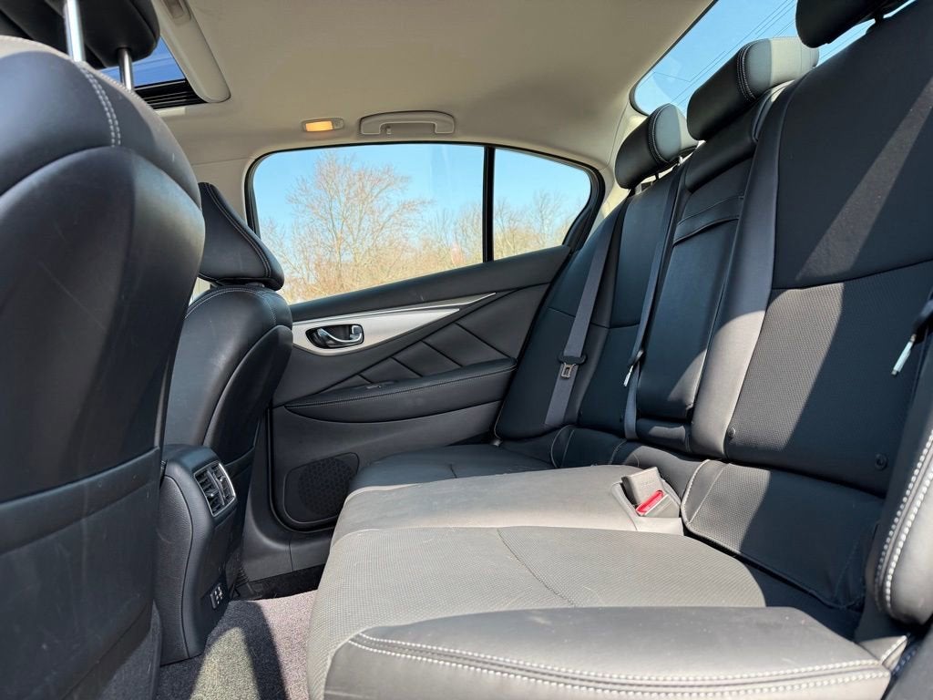 2023 INFINITI Q50 LUXE