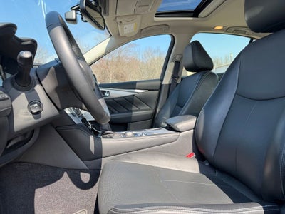 2023 INFINITI Q50 LUXE