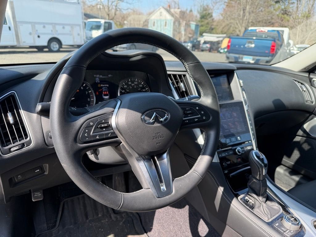 2023 INFINITI Q50 LUXE