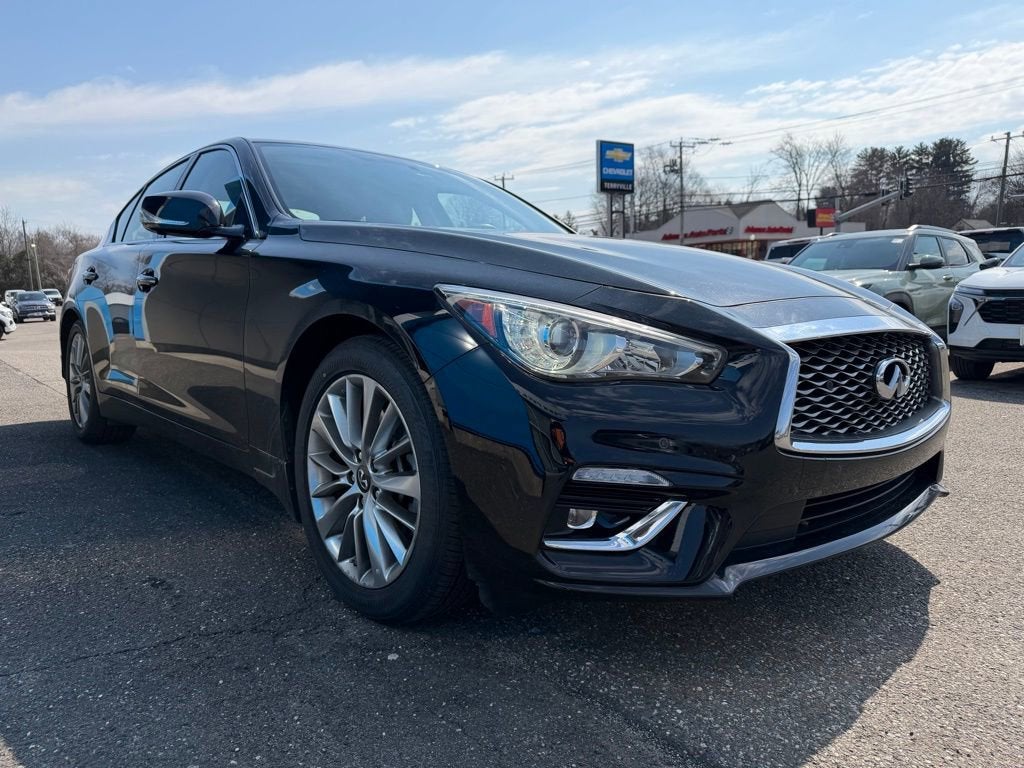 2023 INFINITI Q50 LUXE
