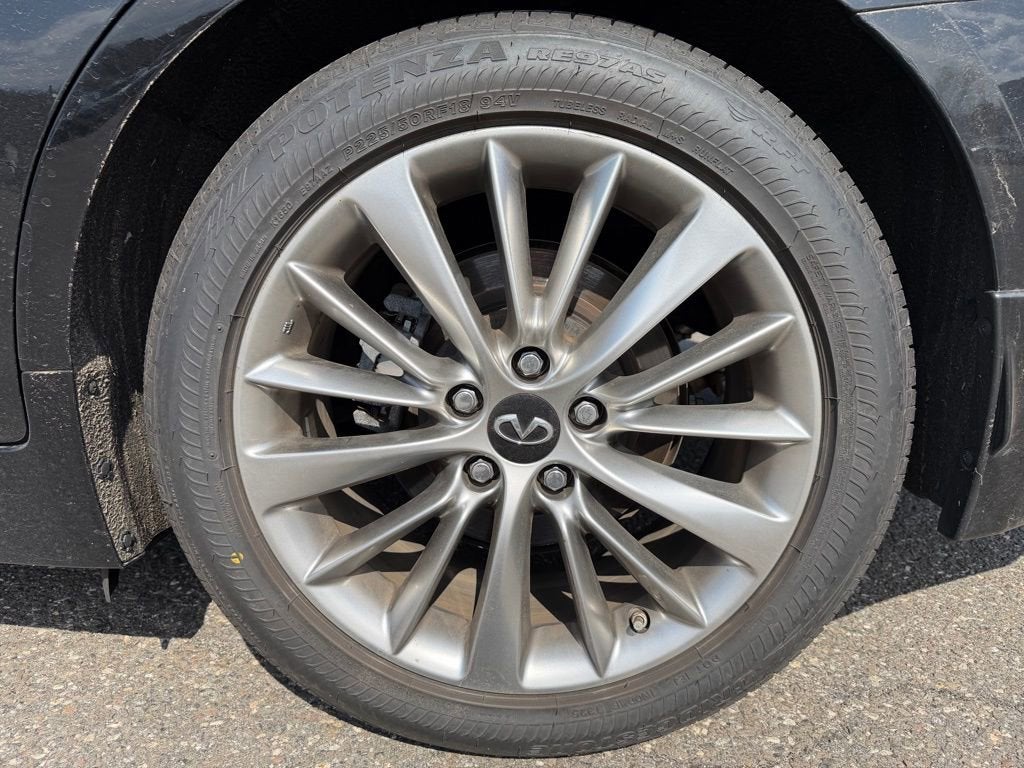 2023 INFINITI Q50 LUXE