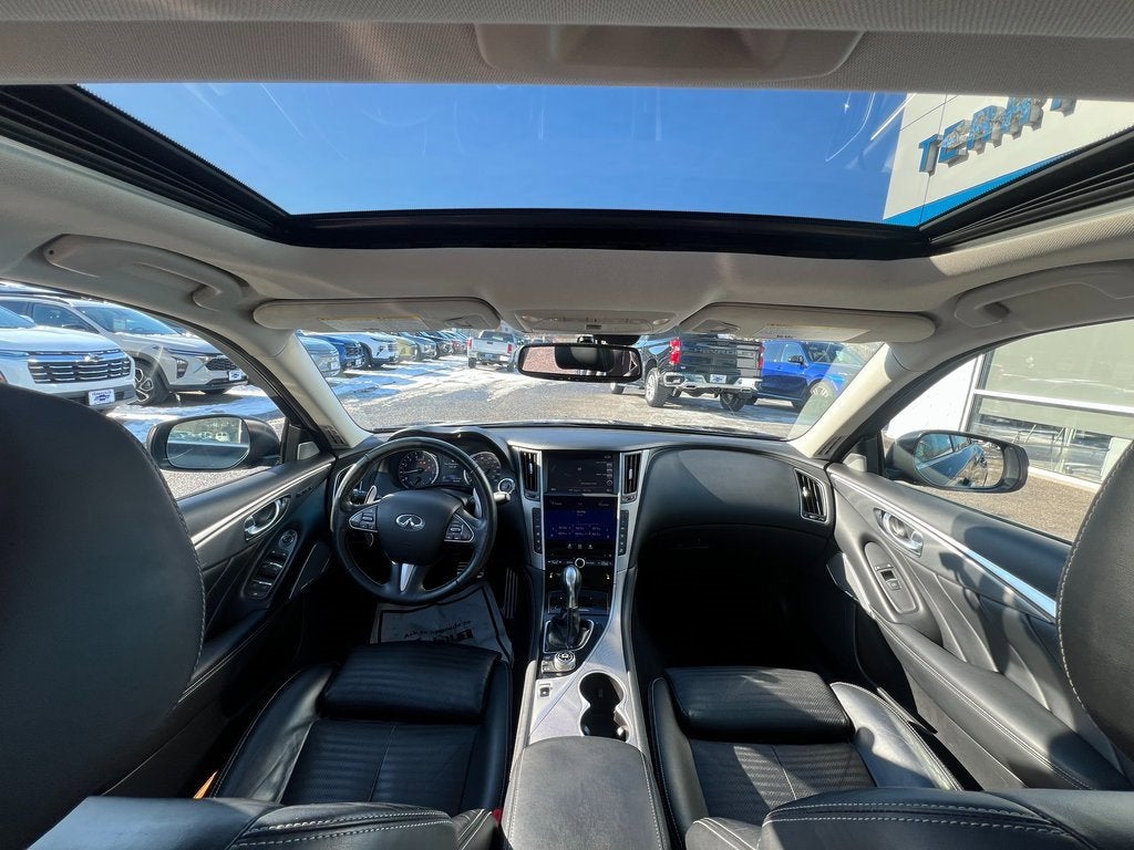 2017 INFINITI Q50 Red Sport 400