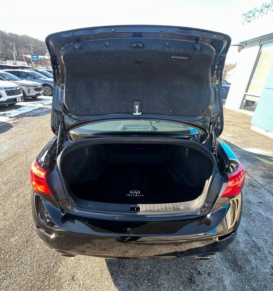 2017 INFINITI Q50 Red Sport 400