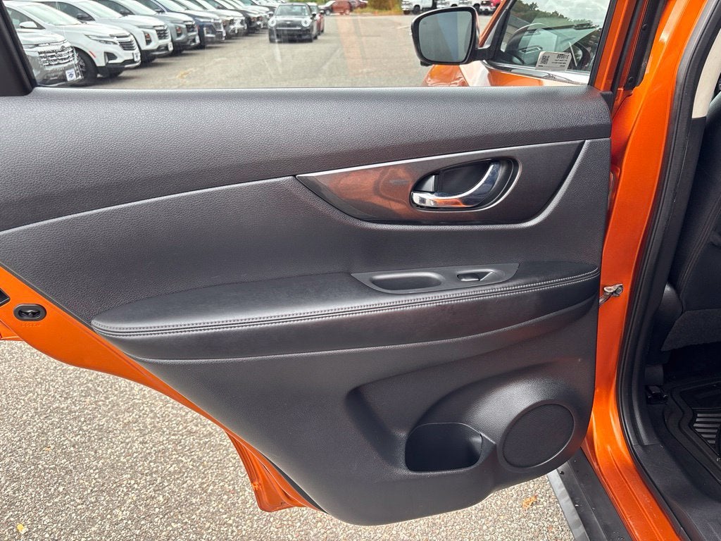 2017 Nissan Rogue SV