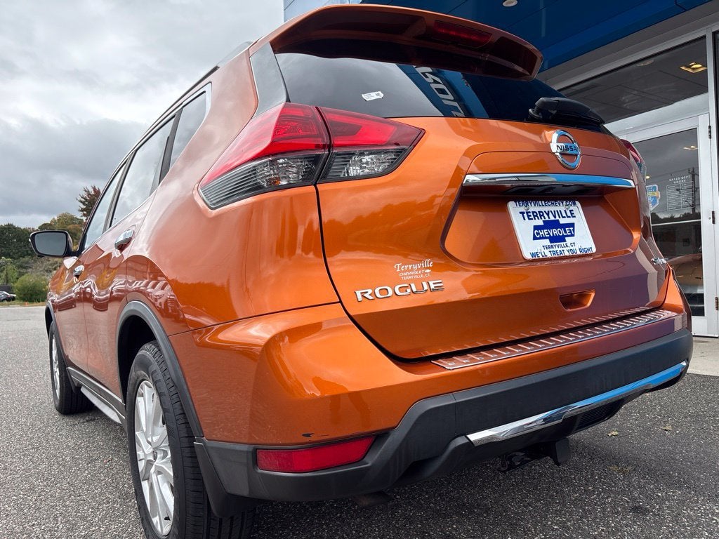 2017 Nissan Rogue SV