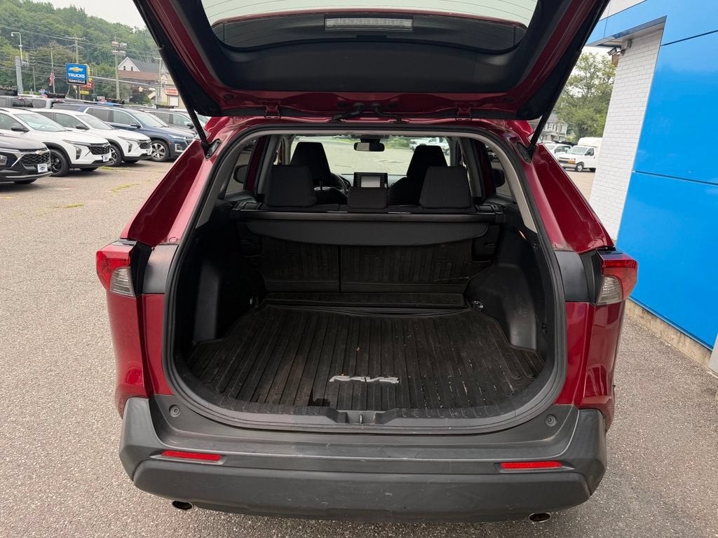 2019 Toyota RAV4 LE