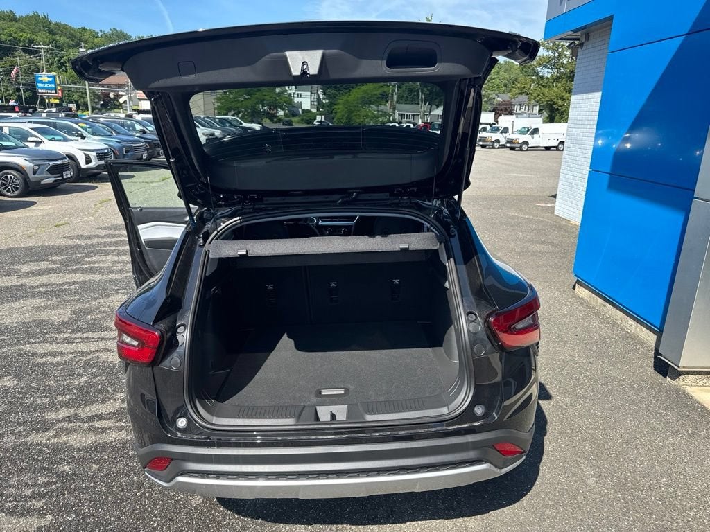 2026 Chevrolet Trax LT - Photo 21