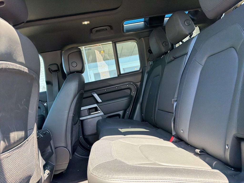 2023 Land Rover Defender X-Dynamic SE