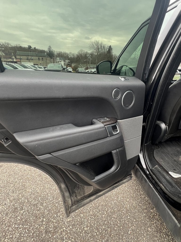 2020 Land Rover Range Rover Sport SE