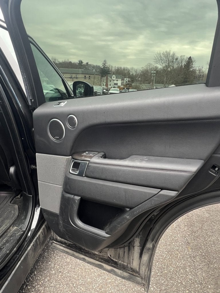 2020 Land Rover Range Rover Sport SE