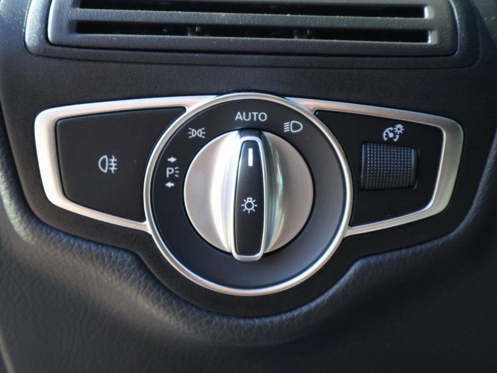 2021 Mercedes-Benz GLC GLC 300