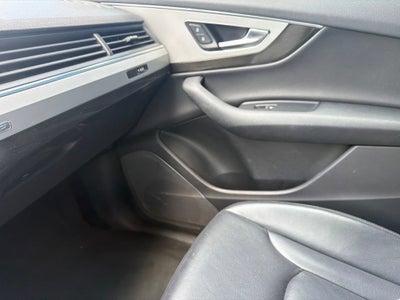 2019 Audi Q7 Premium