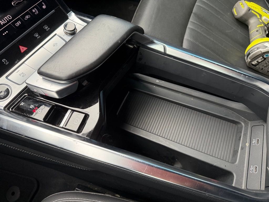 2024 Audi Q8 e-tron Sportback S line Premium Plus