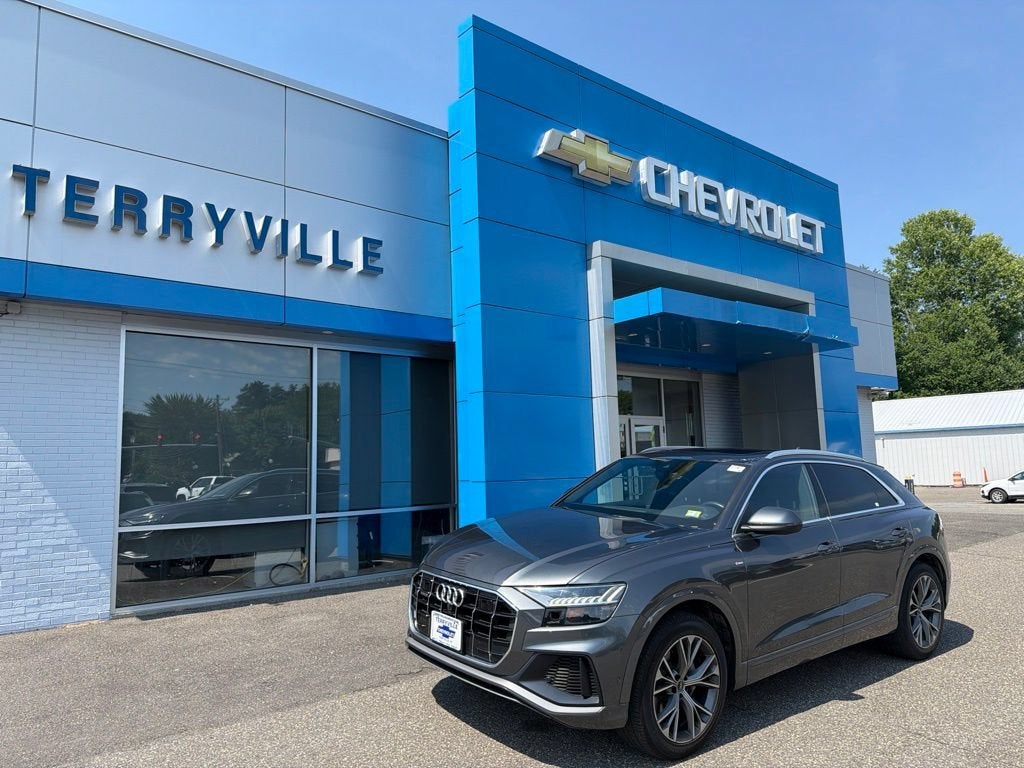 2021 Audi Q8 Premium Plus