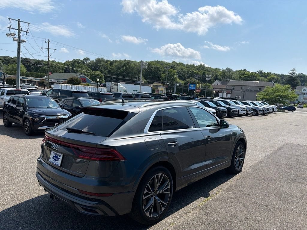 2021 Audi Q8 Premium Plus
