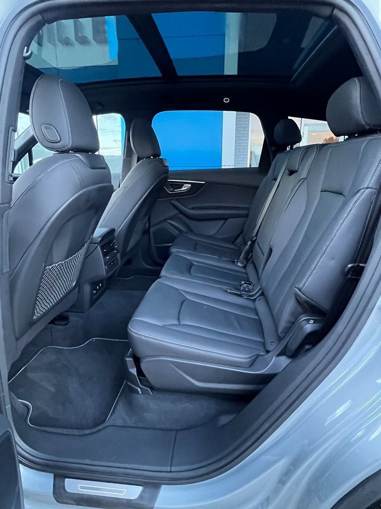 2025 Audi Q7 Premium Plus