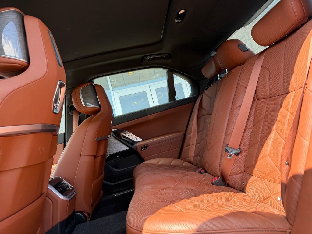 2023 BMW 7 Series 760i xDrive