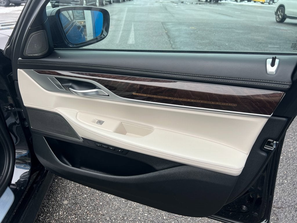 2022 BMW 7 Series 750i xDrive