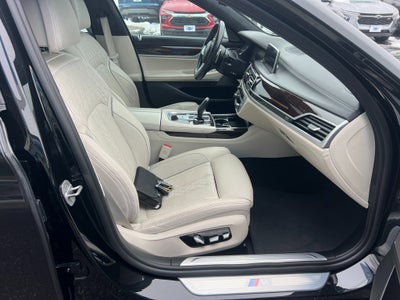 2022 BMW 7 Series 750i xDrive