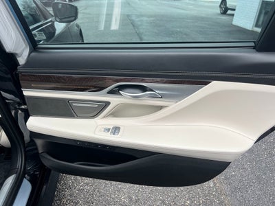 2022 BMW 7 Series 750i xDrive