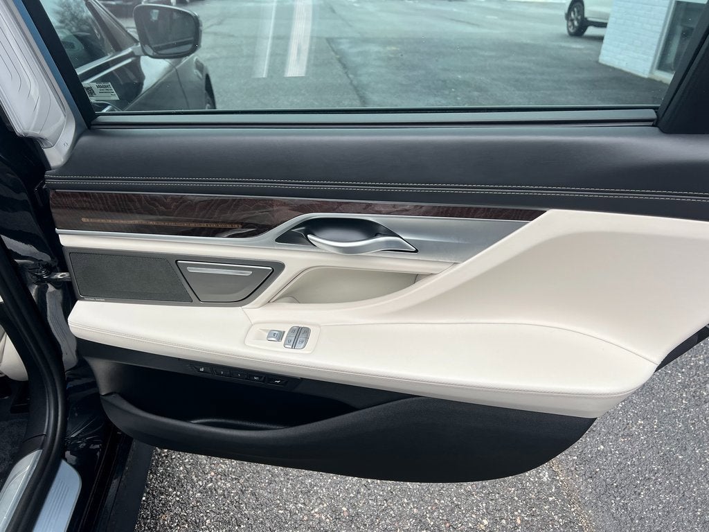 2022 BMW 7 Series 750i xDrive